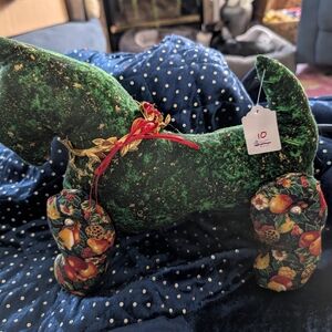 Festive Green Holiday Horse Decor